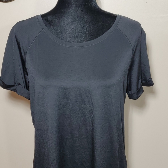 Lululemon Open Up Tie Back Tee - Picture 3 of 8